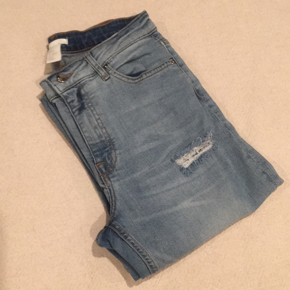 H&M High Rise Distressed Slim Leg 6